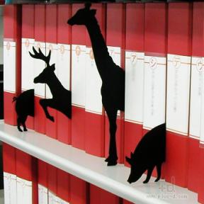 animals on shelf 3